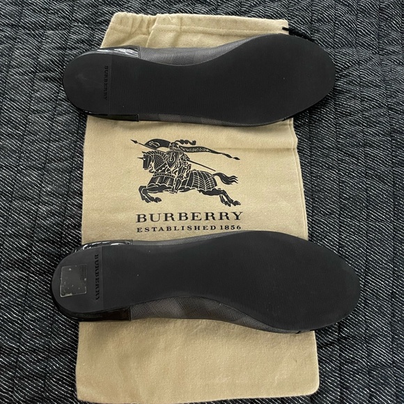 Burberry Black Leather Plaid Ballet Flats. - Picture 2 of 8